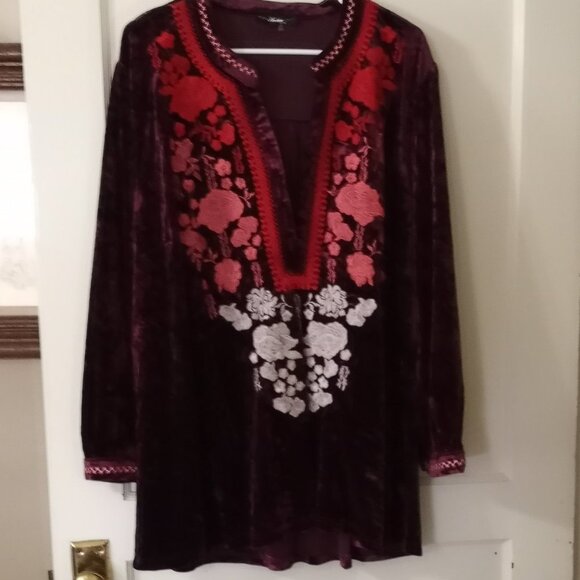 Andree by Unit burgundy velvet top 3/4 sleeved size 2X - Picture 1 of 4